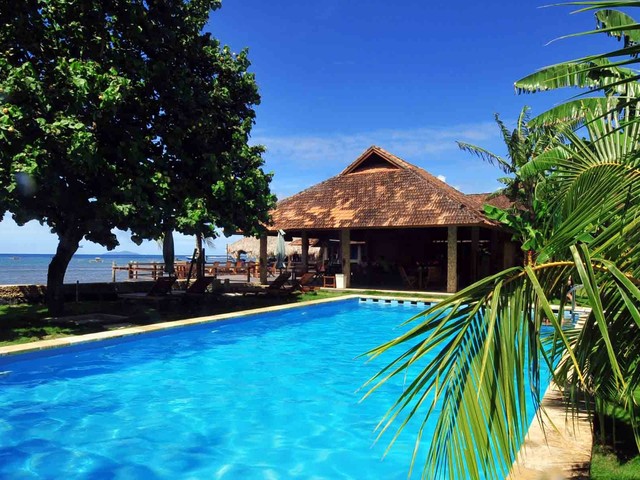 фото отеля Cocotinos Manado изображение №1