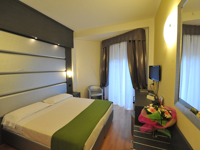 фото Madison Hotel & Residence изображение №14