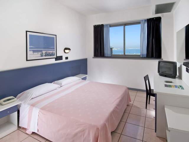 фотографии отеля Madison Hotel & Residence изображение №19