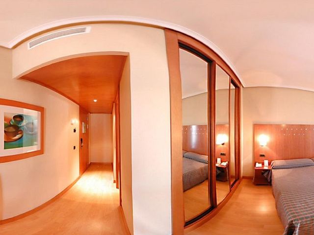 фотографии отеля NH San Pedro изображение №35