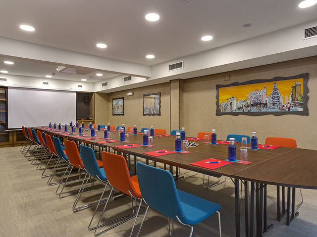 фото отеля Hotel Indigo Madrid - Gran Via изображение №29