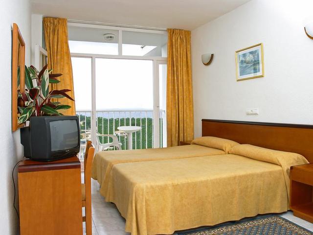 фото HSM Reina Isabel изображение №10