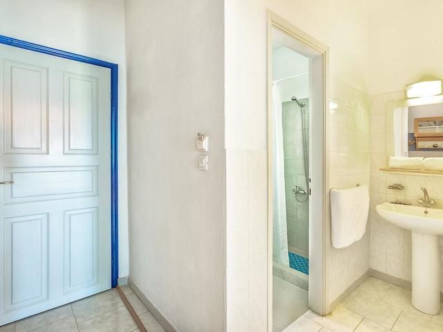 фотографии Xenios Faros Apartments (ех. Faros Apartments) изображение №12