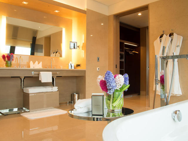 фотографии Fairmont Baku Flame Towers изображение №16