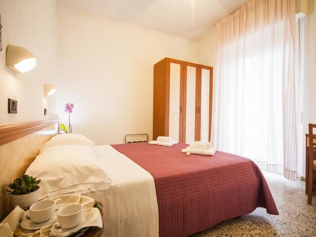 фото Lily Hotel изображение №22