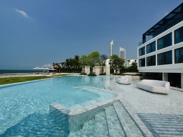 фото отеля Veranda Resort Pattaya Na Jomtien - MGallery изображение №1