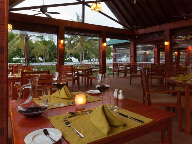 фото Furaveri Island Resort & Spa изображение №58