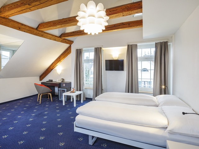 фото Fassbind Swiss Night (ex. Claridge Hotel Tiefenau) изображение №2