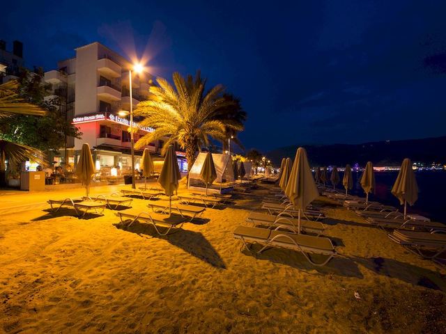 фото отеля Reis Beach Hotel изображение №5