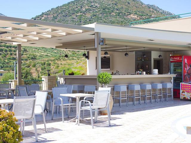 фото отеля Amalia Apartments изображение №13