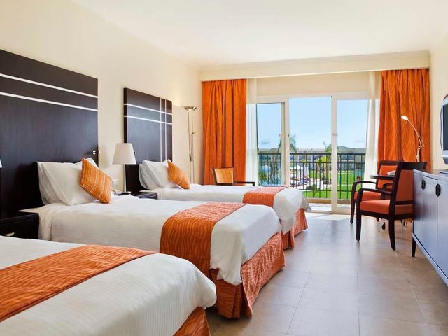 фото отеля DoubleTree by Hilton Sharks Bay Resort изображение №33