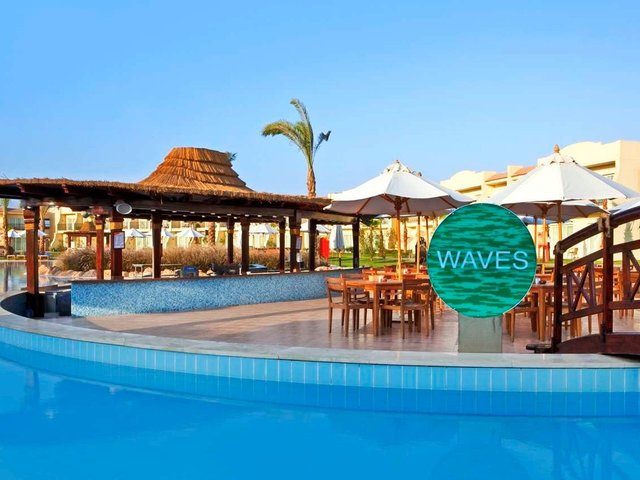фотографии DoubleTree by Hilton Sharks Bay Resort изображение №24