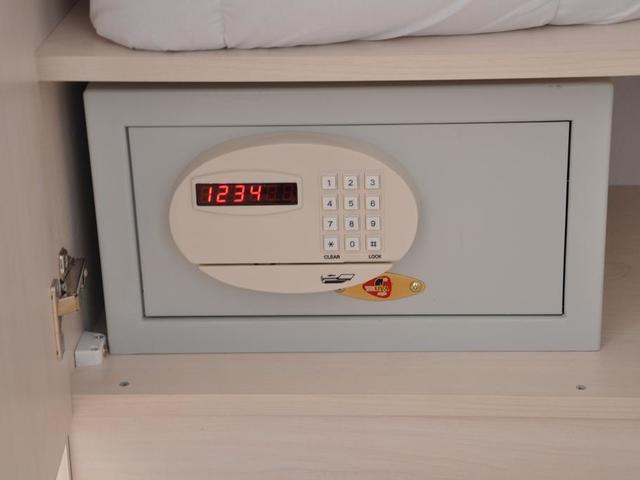 фотографии Huxley Hotel Old City изображение №24