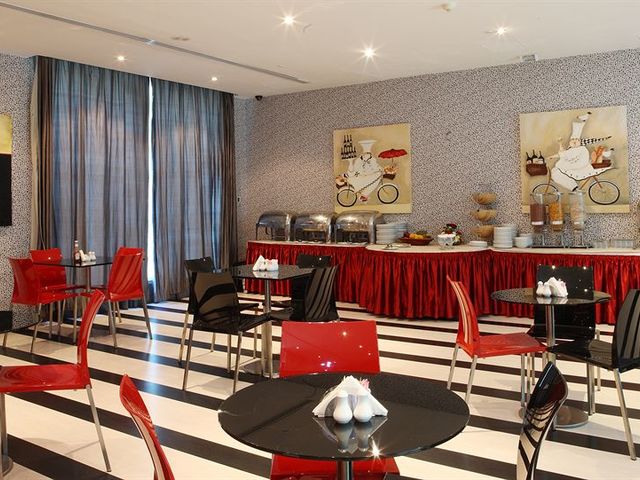 фото отеля Royal Ascot Hotel Apartment (ex. Kirklees Hotel Apartments) изображение №41