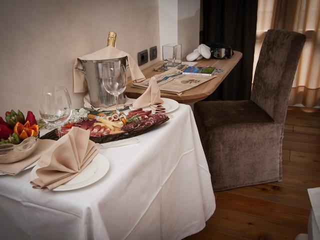 фотографии отеля Rezia Hotel Bormio изображение №35