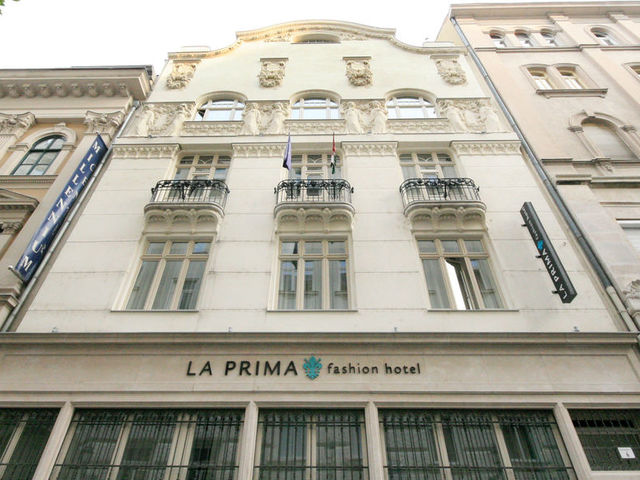 фото отеля La Prima Fashion Hotel изображение №1