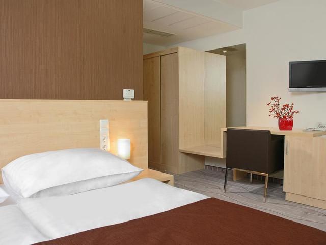 фото отеля Promenade City Hotel изображение №17