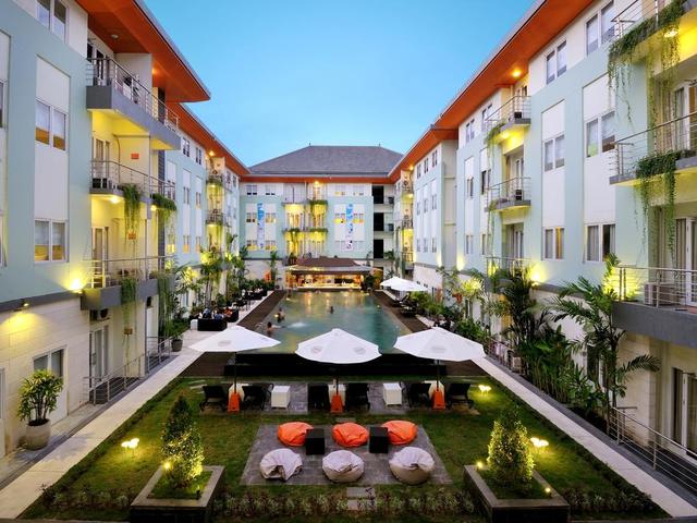 фото отеля Harris Hotel & Residences Riverview Kuta изображение №5