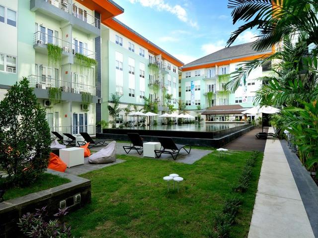 фото отеля Harris Hotel & Residences Riverview Kuta изображение №1