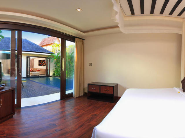фото отеля The Seri Villas Seminyak изображение №5