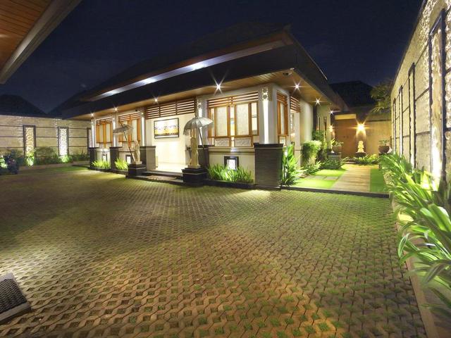 фотографии The Banyumas Suite Villa Legian изображение №44