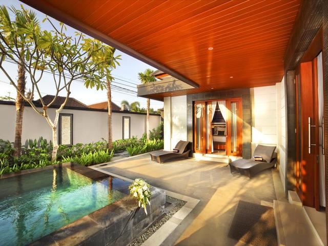 фото The Banyumas Suite Villa Legian изображение №38