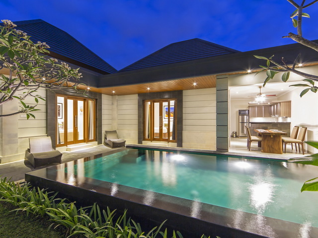 фотографии The Banyumas Suite Villa Legian изображение №32