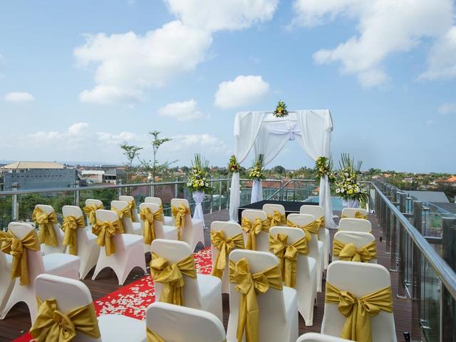 фото Nims Seminyak (ex. Santika Seminyak) изображение №10