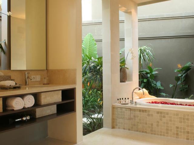 фото отеля Ahimsa Beach Jimbaran изображение №5