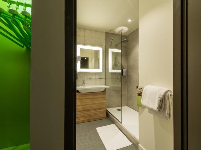 фото Campanile Annecy Centre - Gare (ex. Nouvel Hotel) изображение №10