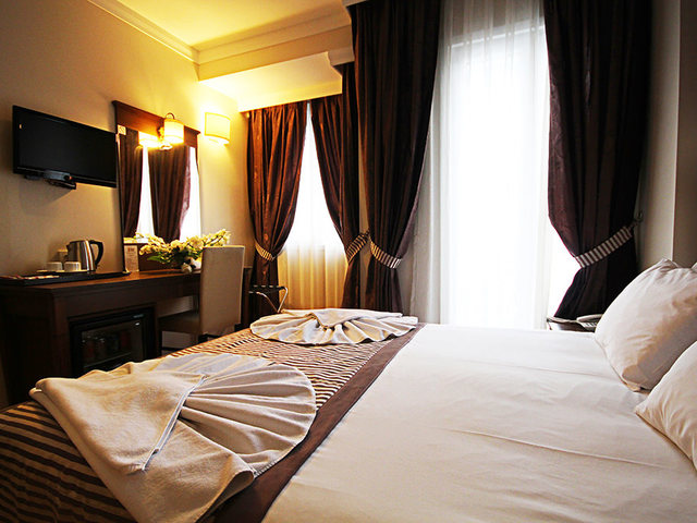 фото отеля Aristocrat Hotel изображение №21