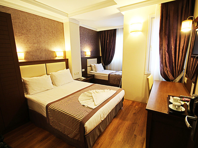 фото Aristocrat Hotel изображение №10