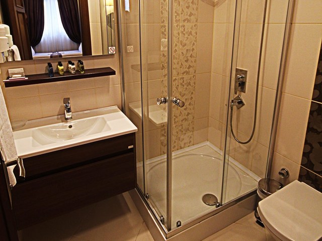фото отеля Aristocrat Hotel изображение №5