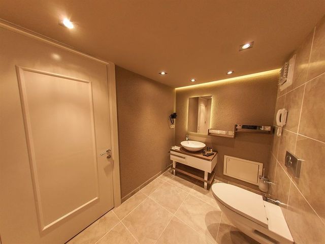 фото отеля Melek Hotels Moda изображение №25