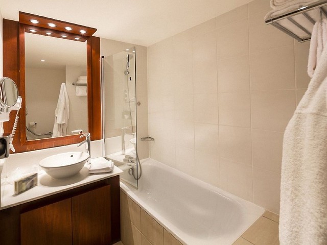 фотографии отеля Residhome Appart Hotel Courbevoie la Defense (ex. Residhome Appart Hotel Parc du Millenaire) изображение №39