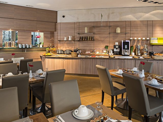 фотографии Residhome Appart Hotel Courbevoie la Defense (ex. Residhome Appart Hotel Parc du Millenaire) изображение №28