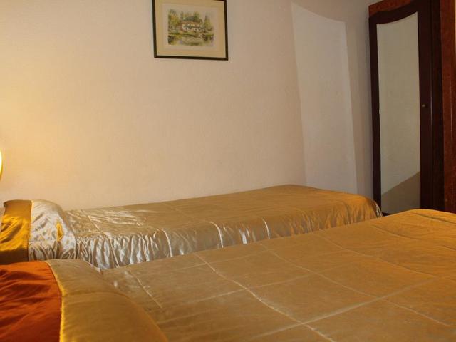 фотографии Eurohotel Paris Nord (ex. Euro Hotel Sovereign Paris Saint-Denis) изображение №12
