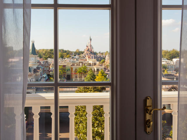 фото Disneyland Hotel изображение №2