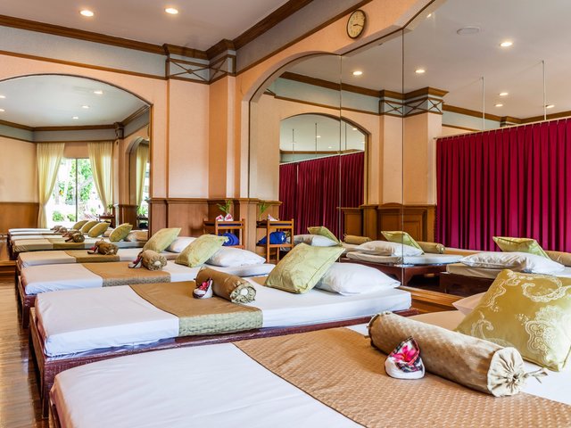 фотографии отеля Cholchan Pattaya Beach Resort изображение №43