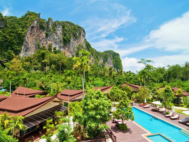 фотографии отеля Aonang Phu Petra Resort изображение №35