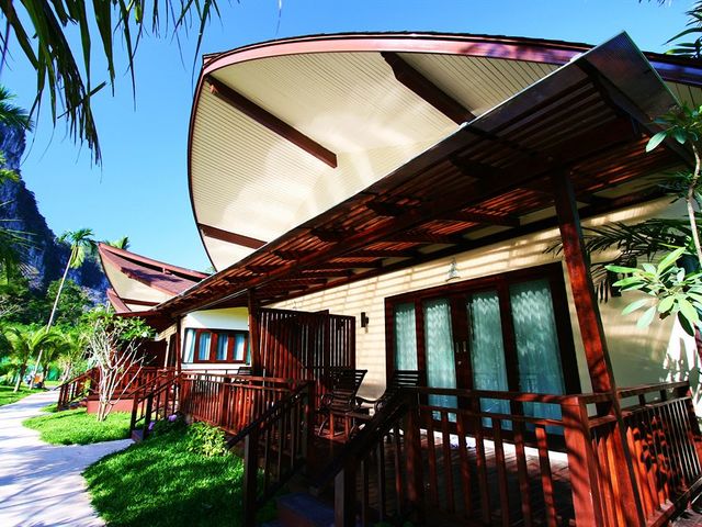 фотографии отеля Aonang Phu Petra Resort изображение №31