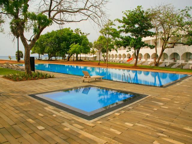 Горящие туры в отель Trinco Blu By Cinnamon (ex. Chaaya Blu Trincomalee; Club Oceanic)