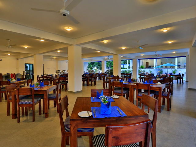 фотографии The Blue Wave Hotel изображение №24