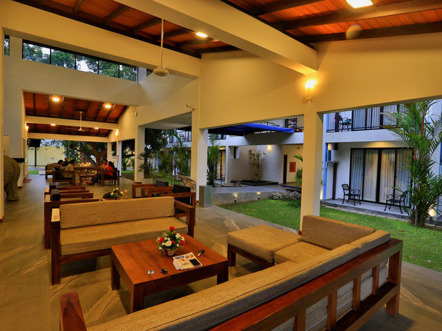 фото отеля The Blue Wave Hotel изображение №9