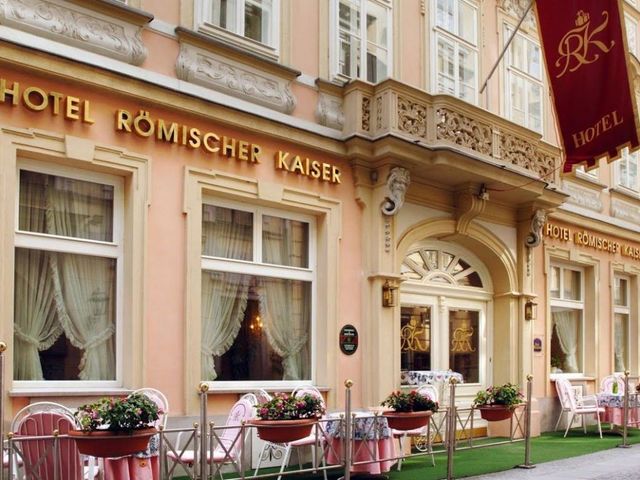 фото отеля Schlosshotel Roemischer Kaiser (ex. Best Western Premier Schlosshotel Roemischer Kaiser) изображение №1