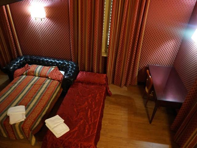 фото отеля Hotel Prince Galles изображение №9