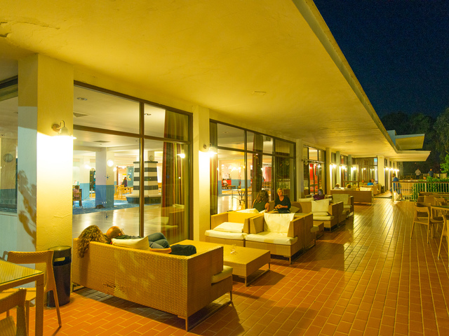 фотографии отеля Golden Coast Hotel & Bungalows изображение №3