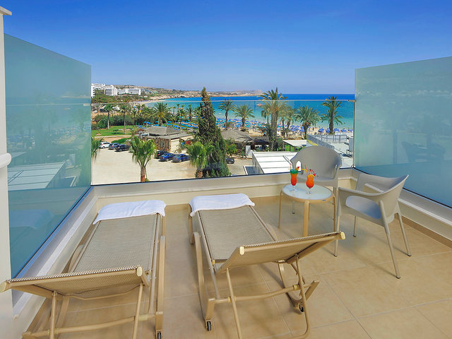 фото Nelia Beach изображение №30