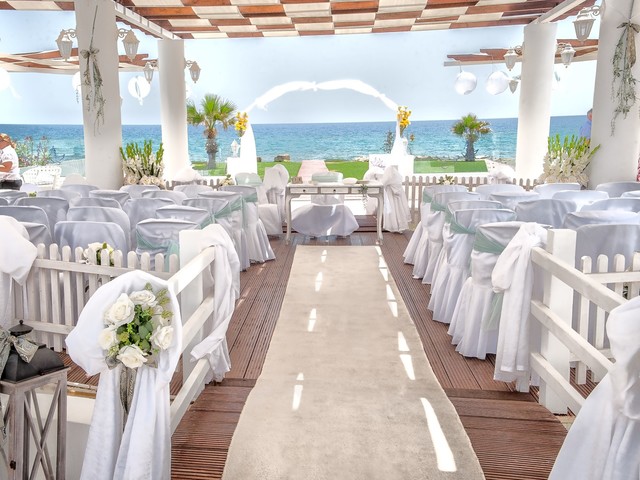 фото отеля Pierre Anne Beach изображение №25