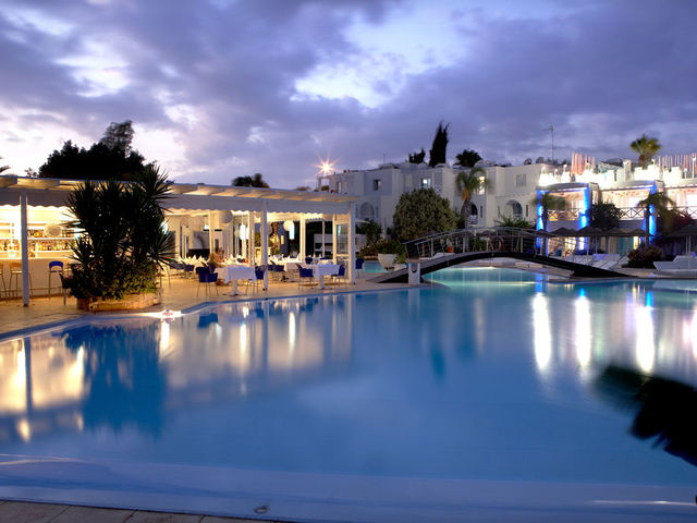фотографии So Nice Boutique Suites изображение №40